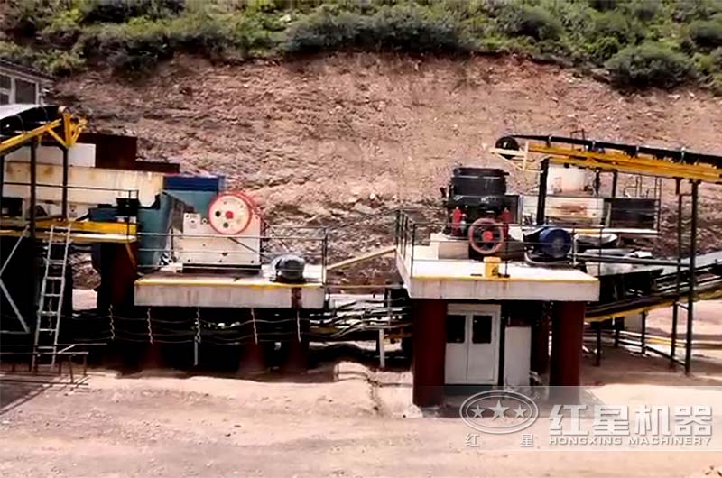 沖擊破搭配顎破、圓錐破現(xiàn)場(chǎng)