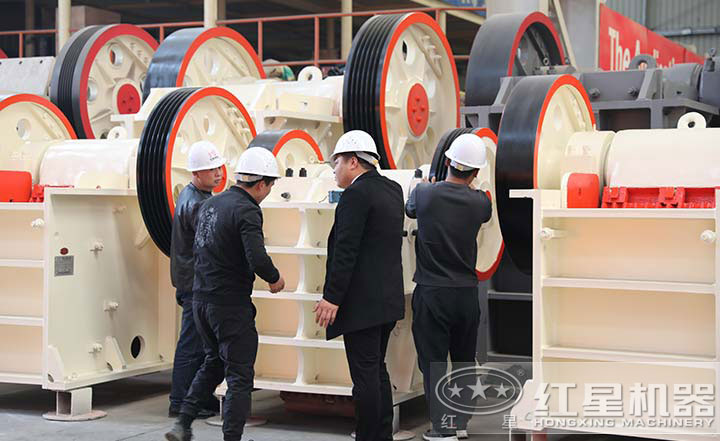 用戶來(lái)廠考察，多種設(shè)備型號(hào)讓用戶眼見(jiàn)為實(shí)